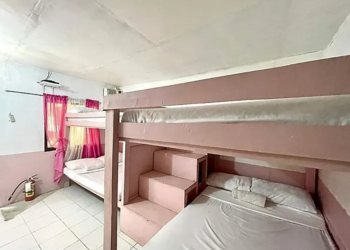 Oyo 899 Merie Diz Sunrise Hotel 2*